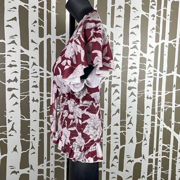 See The Shades Smocked Waist Tie Front Flutter Sleeve Top S NEW - Picture 2 of 7